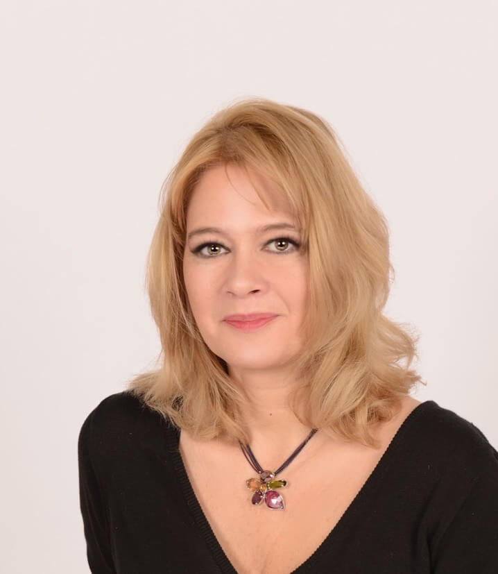 A. Túri Zsuzsa Svájcban élő magyar költőnő, írónő