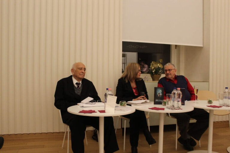 Madárhangon könyvbemutató Budapesten